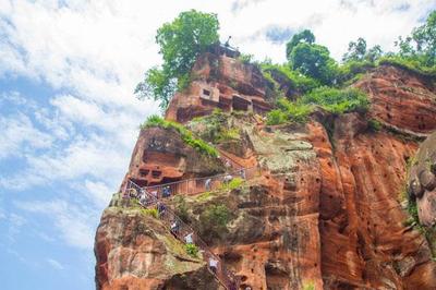 乐山 旅游（乐山旅游攻略知乎）
