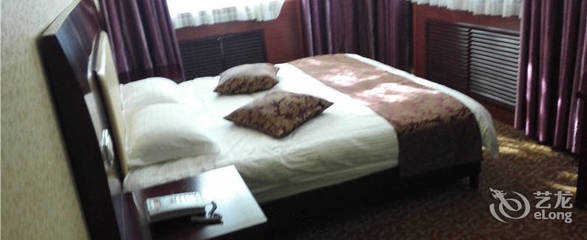 可可托海镇酒店电话（可可托海景区住宿价位）