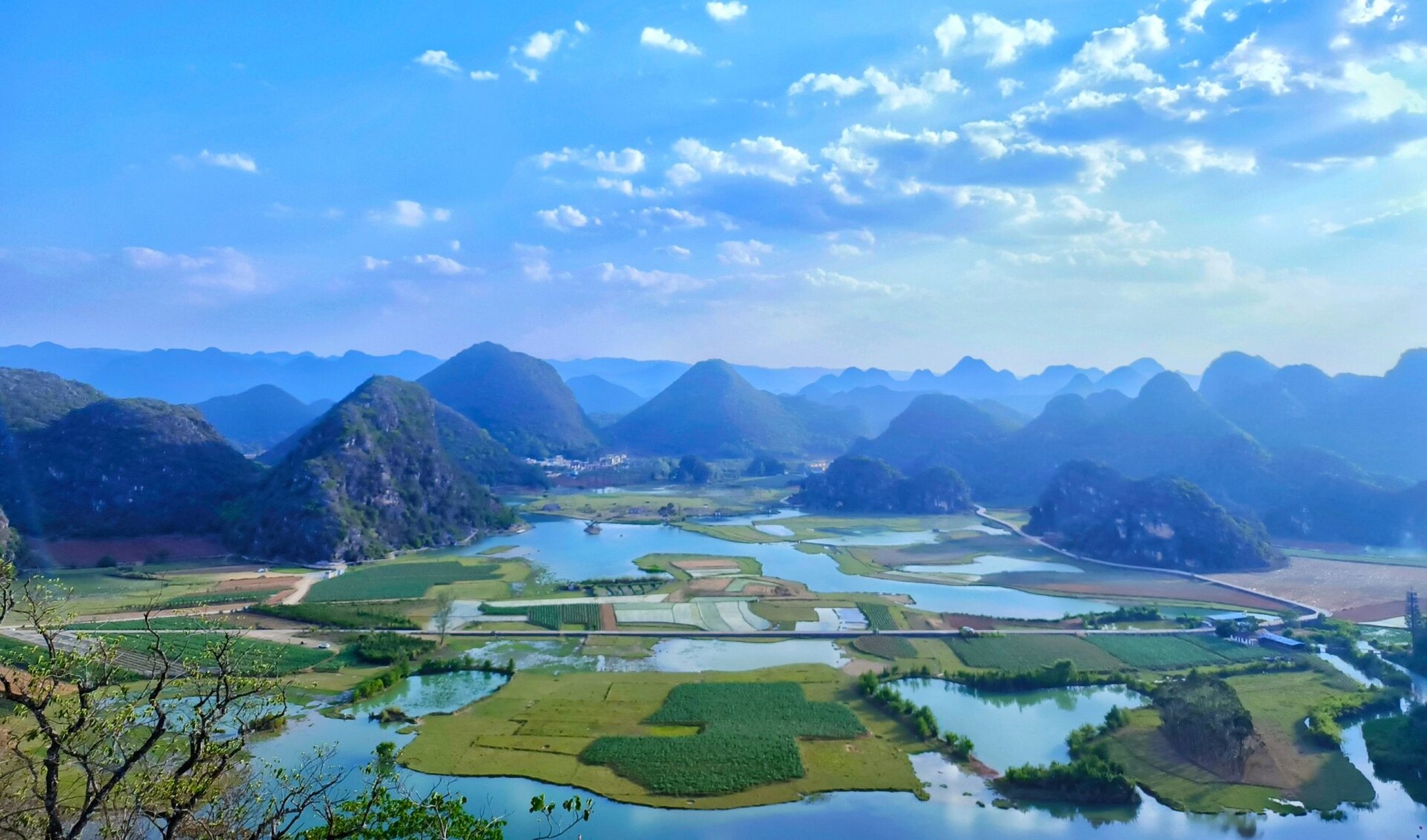 普者黑旅游线路推荐（4月份普者黑旅游攻略）