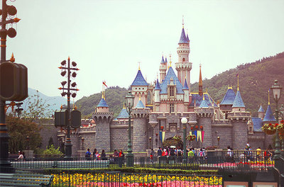 香港迪士尼乐园攻略图（香港迪士尼乐园攻略2024）